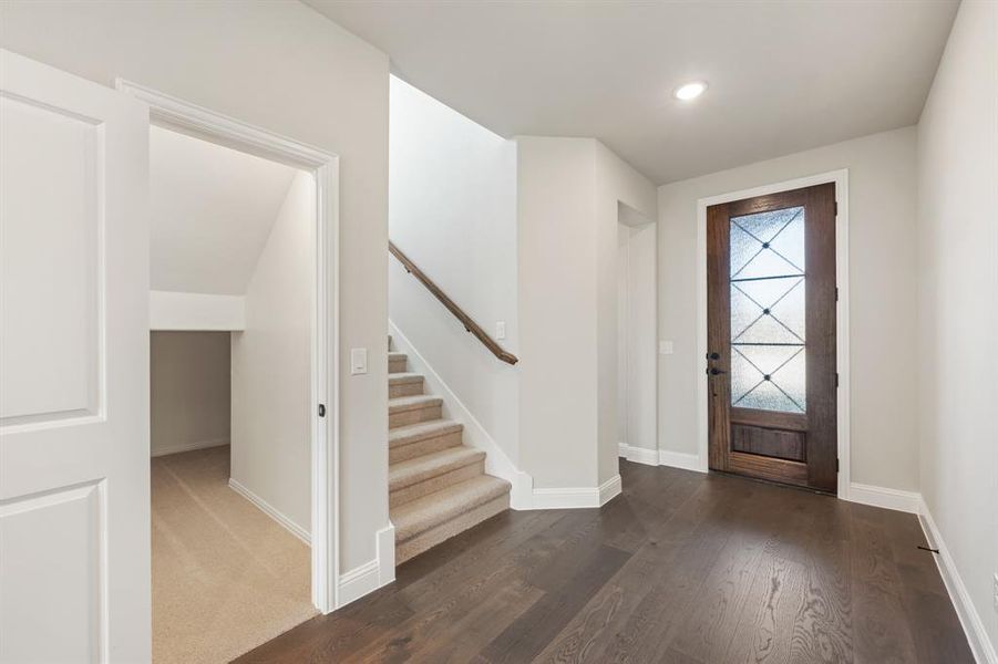 Spacious, unfurnished interior of a new home in Sable Creek, Sanger (Image 31).