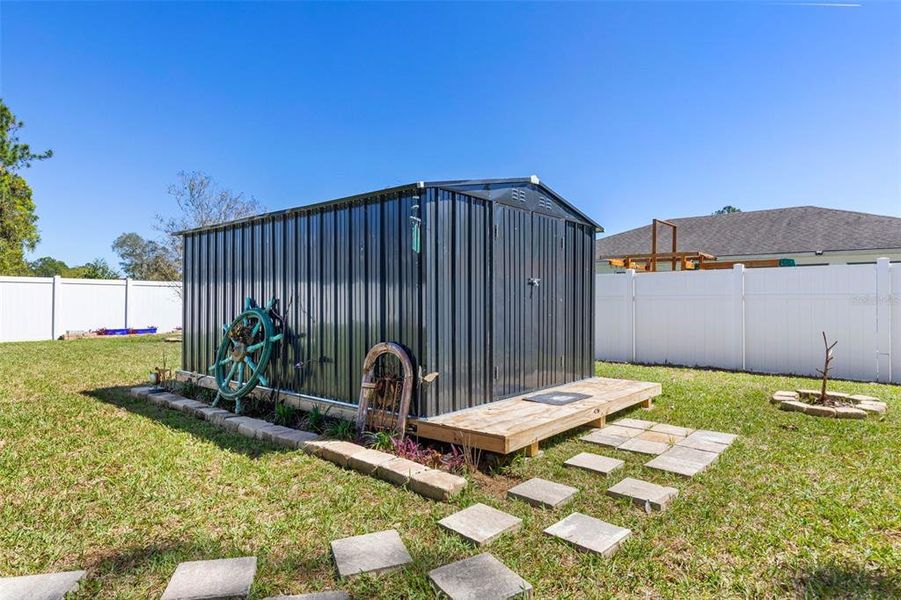 Exterior details and patio area of a home in , Palm Coast (Image 24).