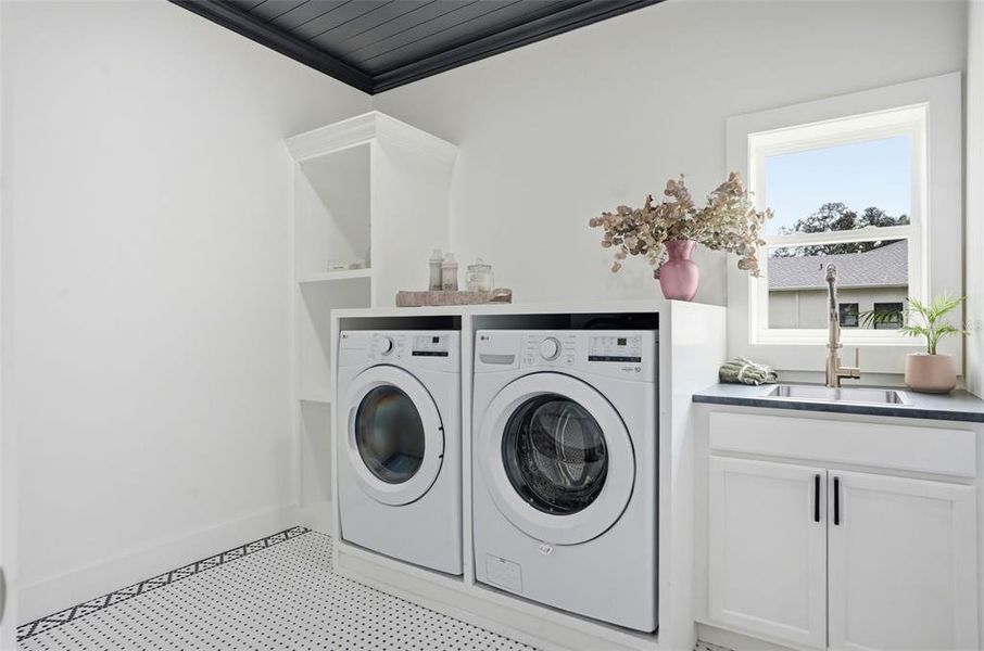 Furnished interior view inside a new home in , Webster (Image 6).