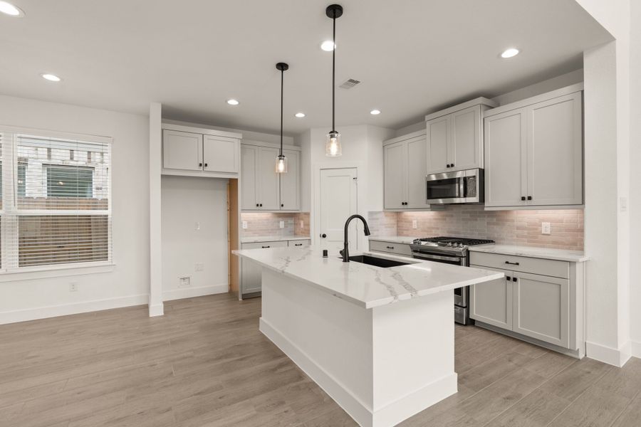 Furnished interior view inside a new home in Evergreen, Conroe (Image 7). Furnished interior view inside a new home in Evergreen, Conroe (Image 7).