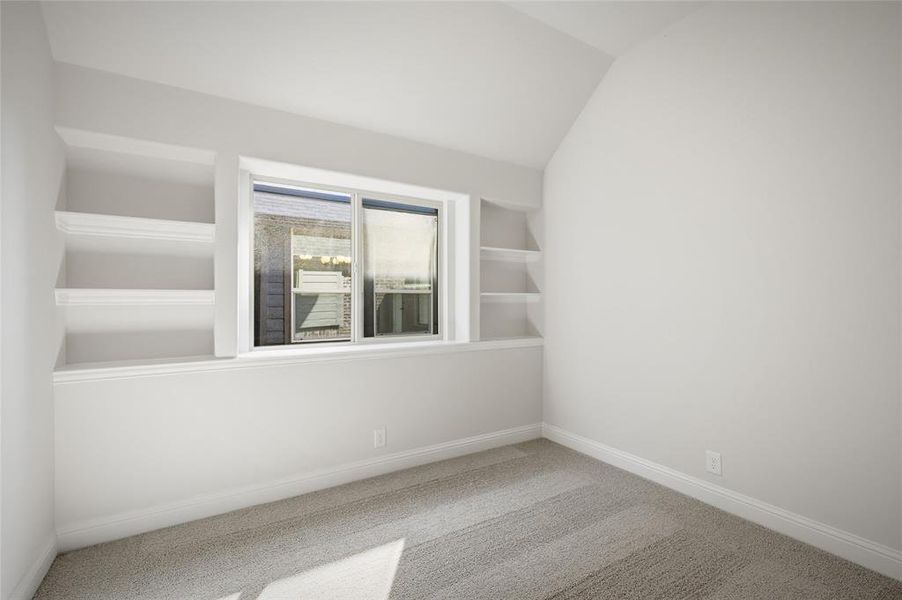 Spacious, unfurnished interior of a new home in Meadow Vista, Anna (Image 30).