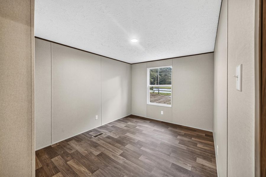 Spacious, unfurnished interior of a new home in , Ravenel (Image 21).