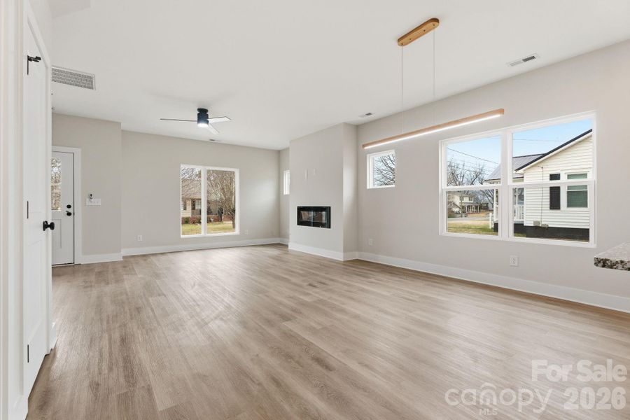 Spacious, unfurnished interior of a new home in , Kannapolis (Image 10).