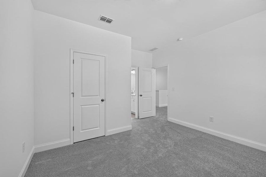 Spacious, unfurnished interior of a new home in Nichols Farm, Dacula (Image 29).