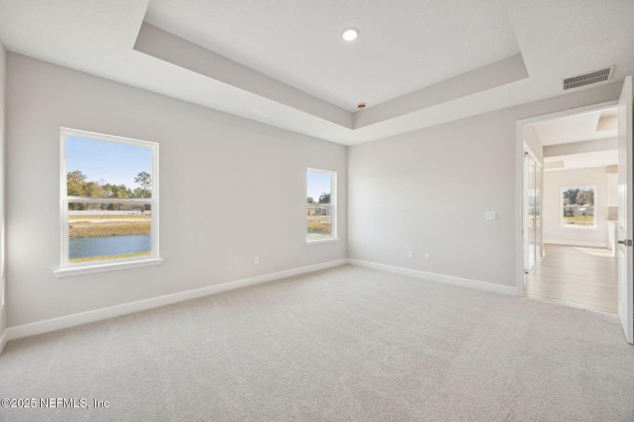 Spacious, unfurnished interior of a new home in Sandy Ridge, Yulee (Image 13).