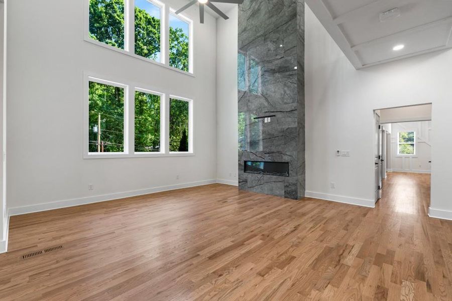 Spacious, unfurnished interior of a new home in , Atlanta (Image 58).