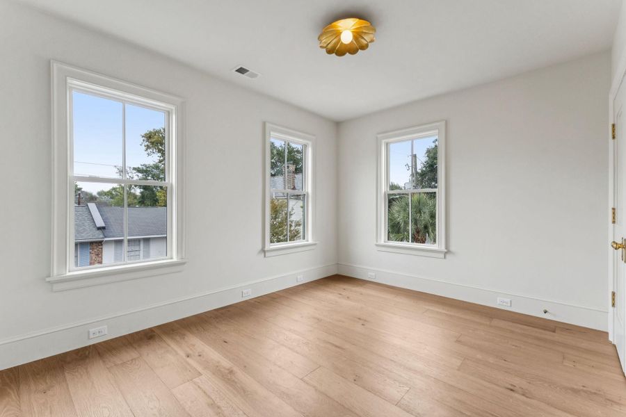 Spacious, unfurnished interior of a new home in , Charleston (Image 21).