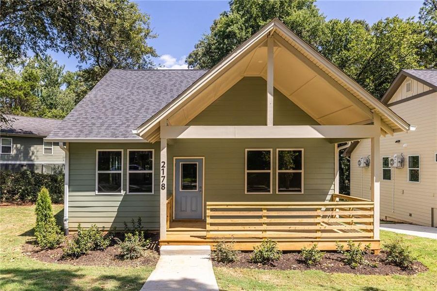 Exterior details and patio area of a home in , Atlanta (Image 4).