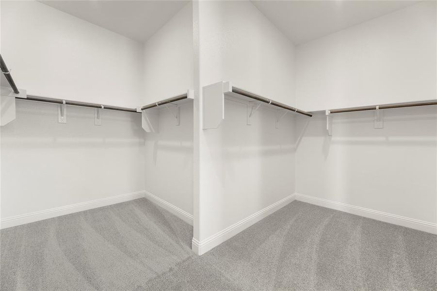 CASSANDRA - B_Primary Closet