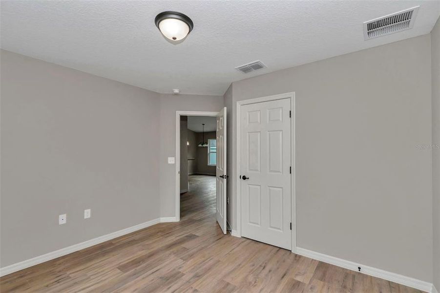 Spacious, unfurnished interior of a new home in , Ocala (Image 17).
