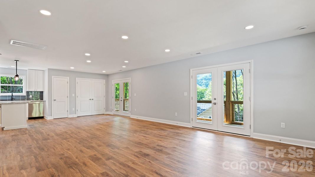 Spacious, unfurnished interior of a new home in , Maggie Valley (Image 31).