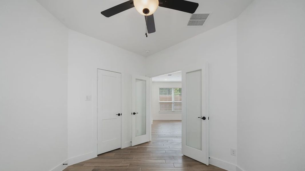Spacious, unfurnished interior of a new home in Elyson 60's, Katy (Image 14).