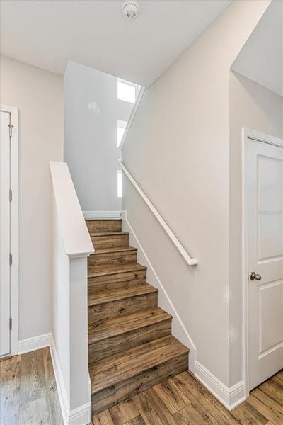 Spacious, unfurnished interior of a new home in , Orlando (Image 16).