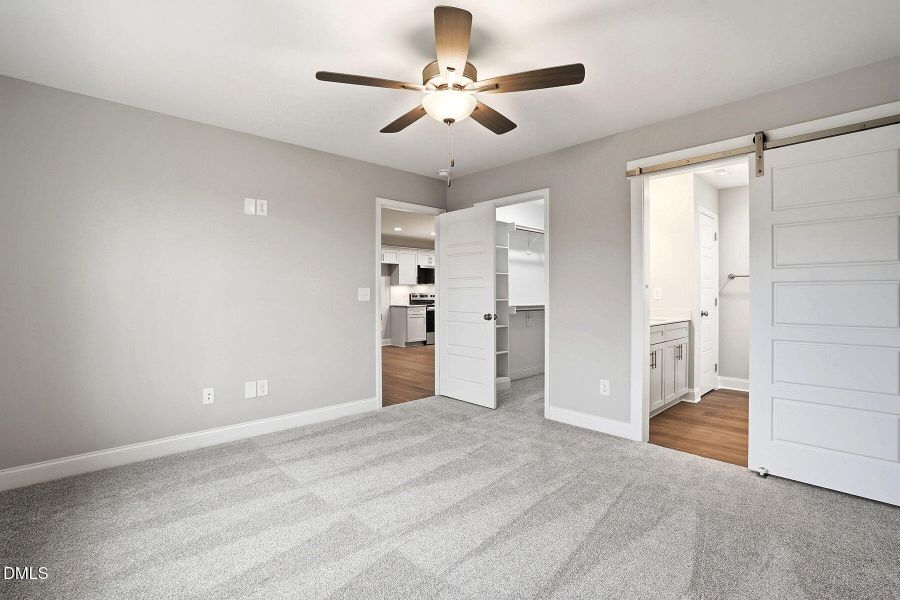 26-web-or-mls-244 Rae St-89