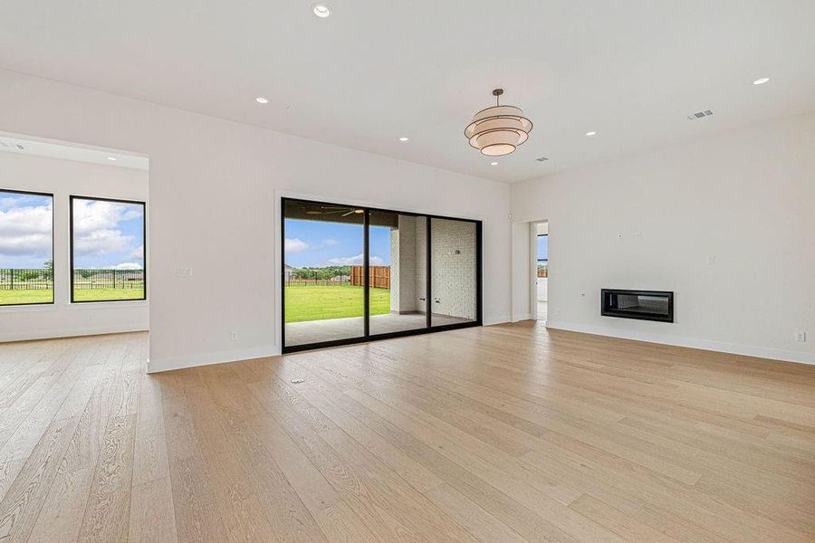 Spacious, unfurnished interior of a new home in , Prosper (Image 29).