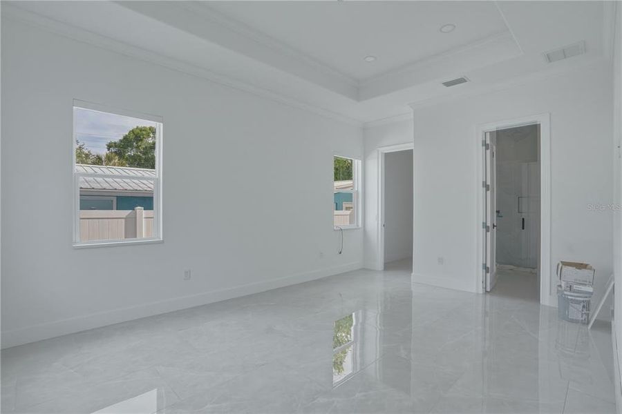 Spacious, unfurnished interior of a new home in , Safety Harbor (Image 17).