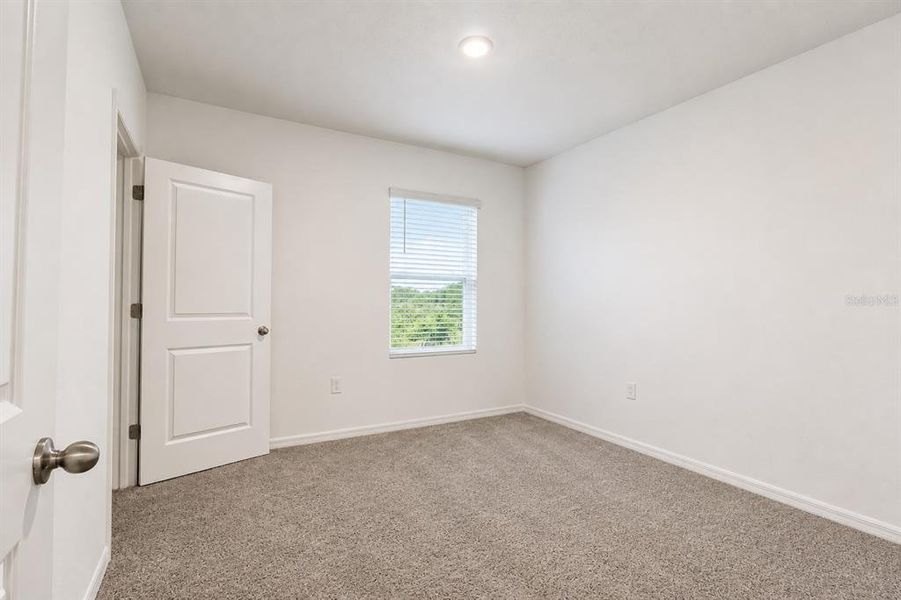 Spacious, unfurnished interior of a new home in Deerbrook, Land O' Lakes (Image 32).