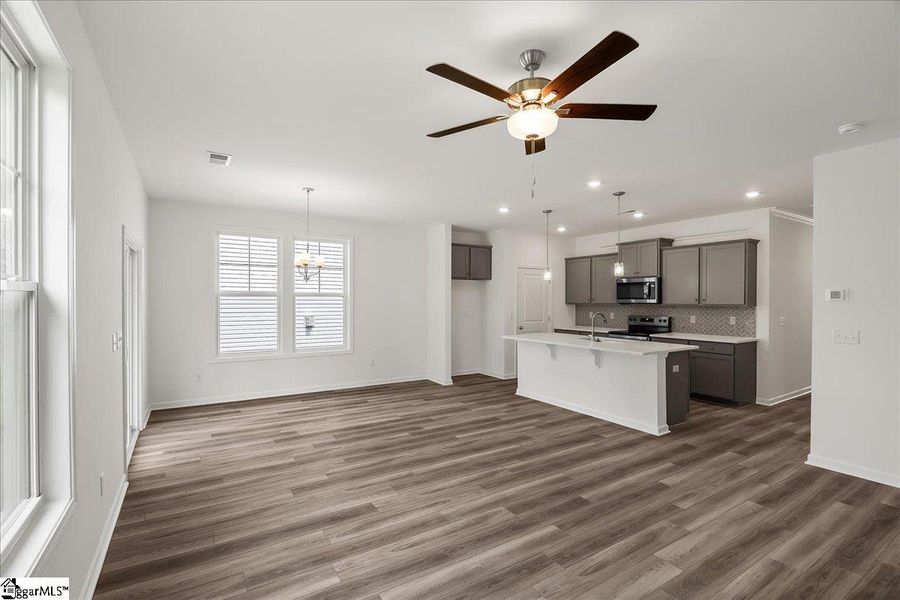 Spacious, unfurnished interior of a new home in Lynbrook, Boiling Springs (Image 23). Spacious, unfurnished interior of a new home in Lynbrook, Boiling Springs (Image 23).