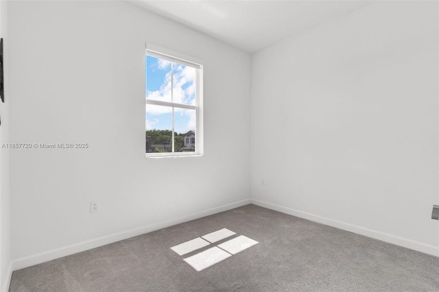 Spacious, unfurnished interior of a new home in , Miami (Image 19).