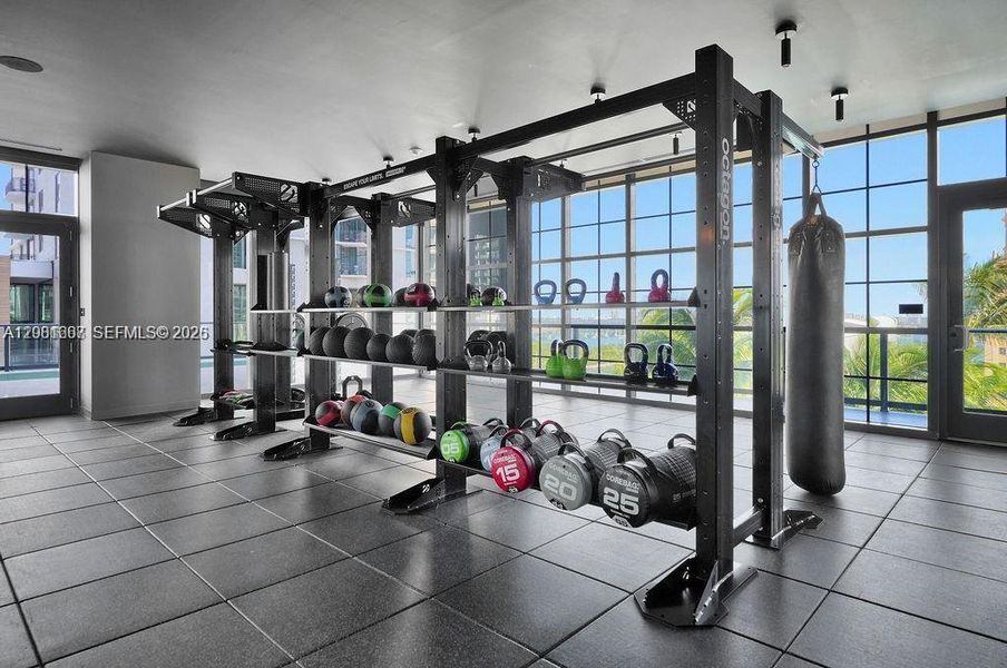 Community amenities in , Miami (Image 7).