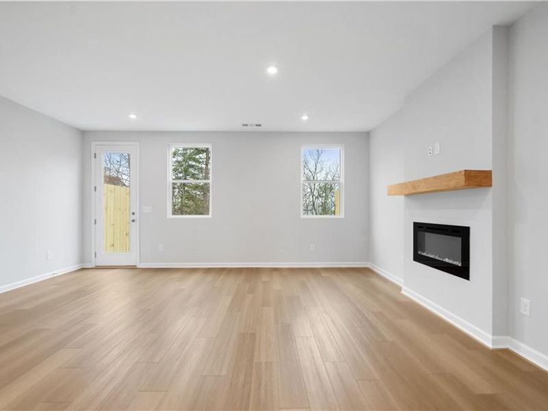 Spacious, unfurnished interior of a new home in Stegall Village, Emerson (Image 28).