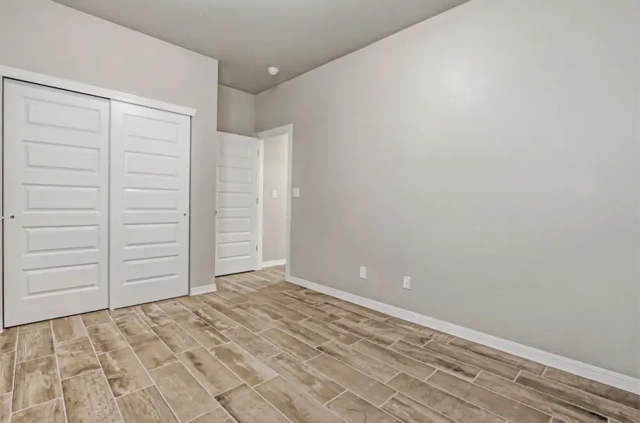 Spacious, unfurnished interior of a new home in Paseo del Este, El Paso (Image 47). Spacious, unfurnished interior of a new home in Paseo del Este, El Paso (Image 47).