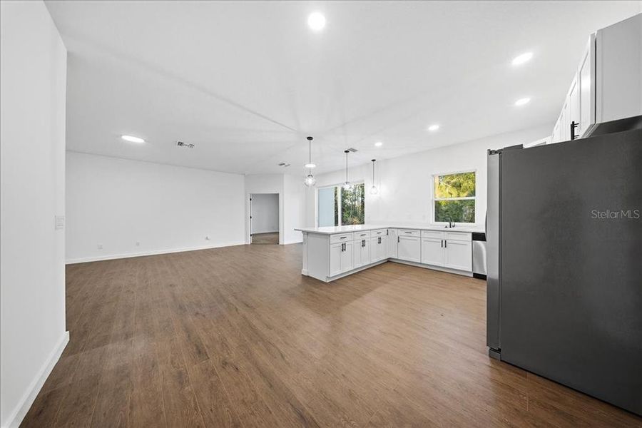 Spacious, unfurnished interior of a new home in , North Port (Image 20). Spacious, unfurnished interior of a new home in , North Port (Image 20).