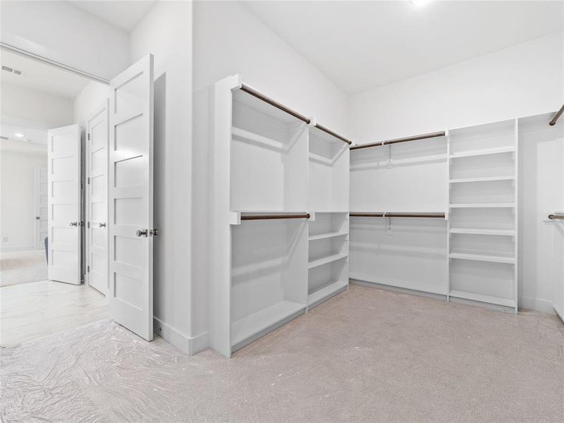 Spacious, unfurnished interior of a new home in , Dallas (Image 22).