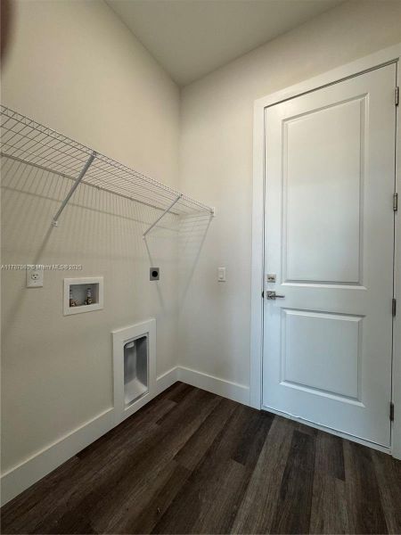 Spacious, unfurnished interior of a new home in , Labelle (Image 20).