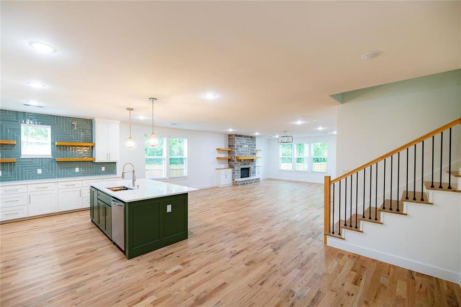 Spacious, unfurnished interior of a new home in , Garland (Image 27).