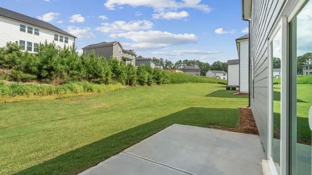 Exterior details and patio area of a home in Parkview Estates, South Fulton (Image 21).