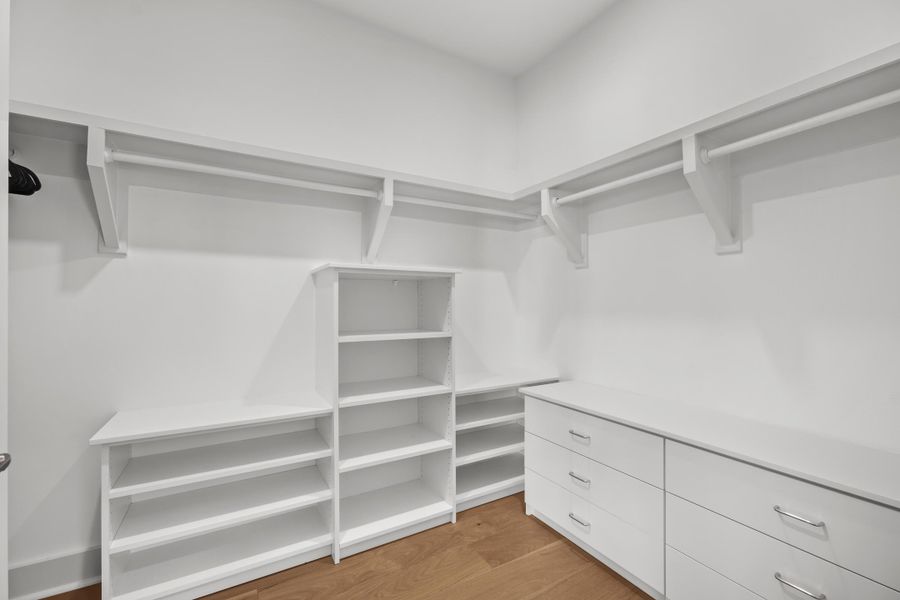 Image 29 of a home in Hayes Park. Image 29 of a home in Hayes Park.