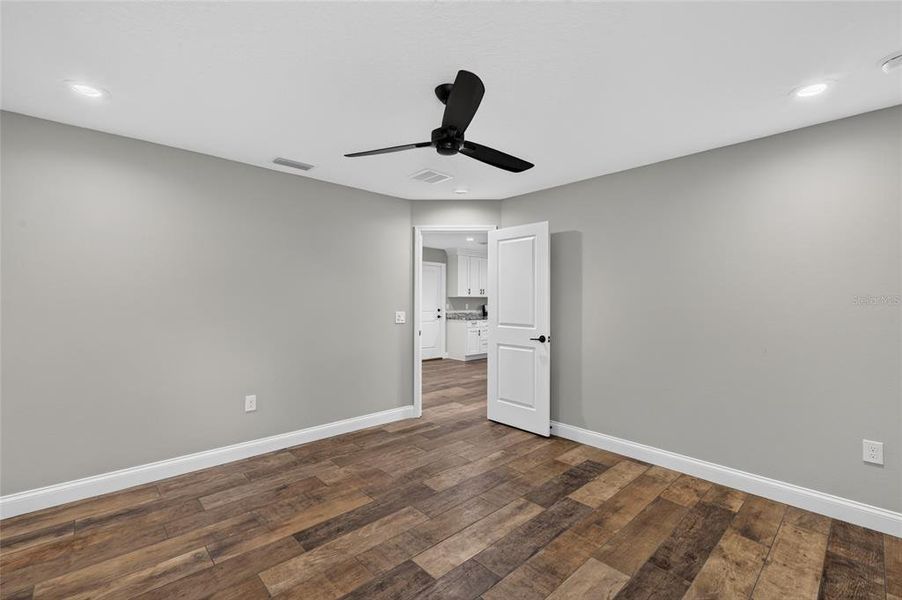 Spacious, unfurnished interior of a new home in , Winter Haven (Image 15).