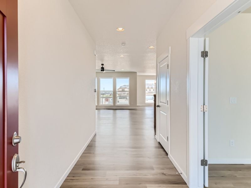 Representative photo of foyer for Plan C412