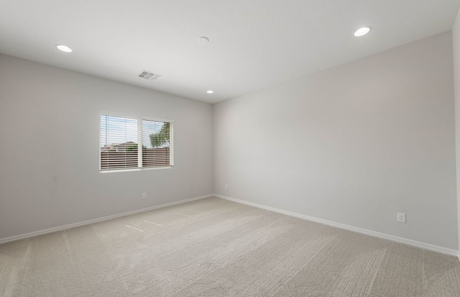 Spacious, unfurnished interior of a new home in El Cidro, Goodyear (Image 20).