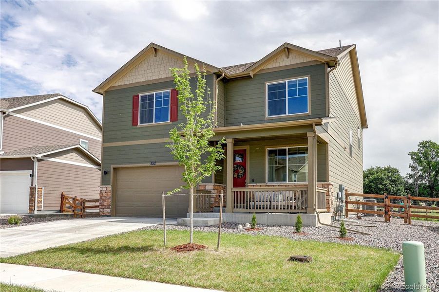 Light and bright 4 bedroom, 3 bath home located in the desirable Hansen Farm community Light and bright 4 bedroom, 3 bath home located in the desirable Hansen Farm community