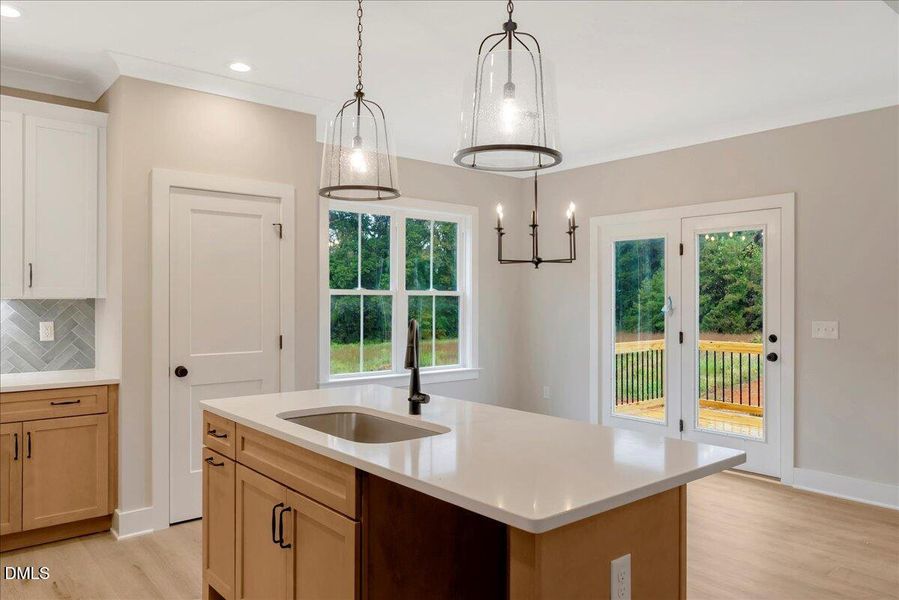 18-DSC00050 18-DSC00050