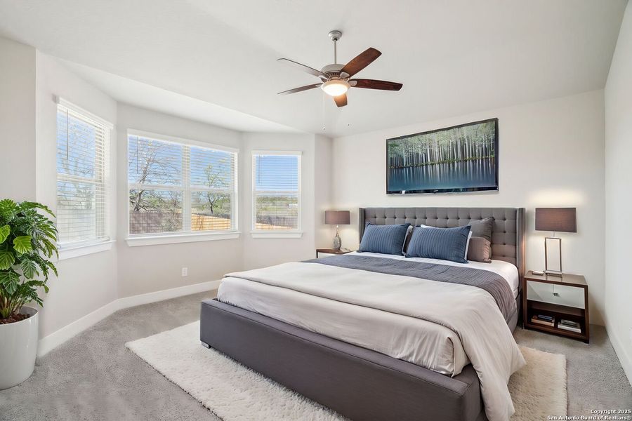 Furnished interior view inside a new home in Comanche Ridge, San Antonio (Image 4). Furnished interior view inside a new home in Comanche Ridge, San Antonio (Image 4).