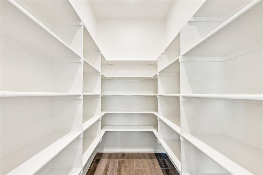 Spacious, unfurnished interior of a new home in Villages of Walnut Grove, Midlothian (Image 16). Spacious, unfurnished interior of a new home in Villages of Walnut Grove, Midlothian (Image 16).