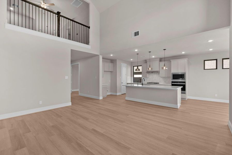 Spacious, unfurnished interior of a new home in Coastal Point, League City (Image 17).