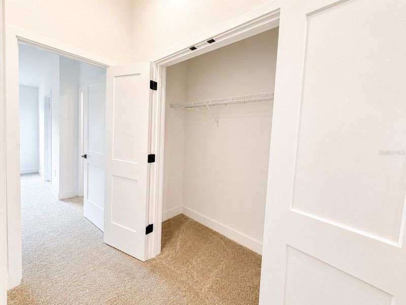 Spacious, unfurnished interior of a new home in Harmony Central, St. Cloud (Image 17).