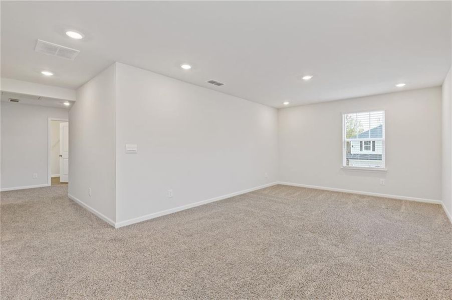 Spacious, unfurnished interior of a new home in , Braselton (Image 20).