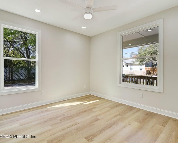 Spacious, unfurnished interior of a new home in , Jacksonville (Image 20).