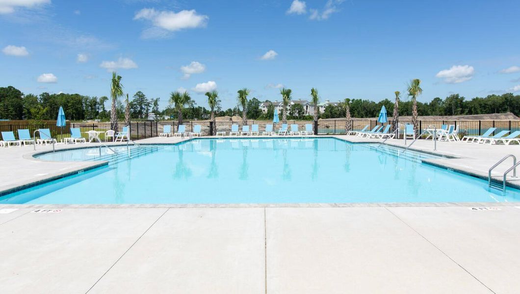 Community amenities in Waterside Townhomes, Surf City (Image 38).