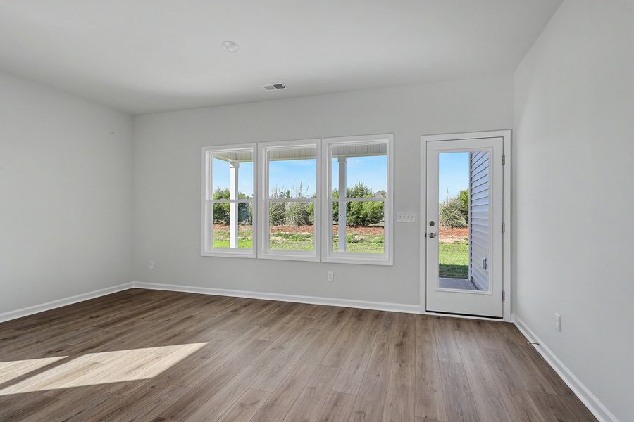 Spacious, unfurnished interior of a new home in Allston Park, Calabash (Image 17).