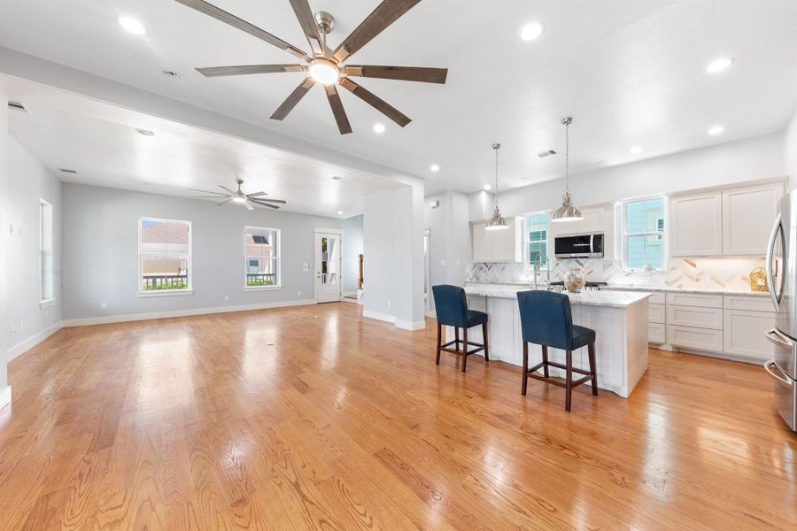 Furnished interior view inside a new home in , Galveston (Image 12).
