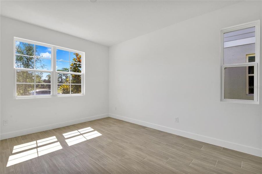 Spacious, unfurnished interior of a new home in , Tavares (Image 12).
