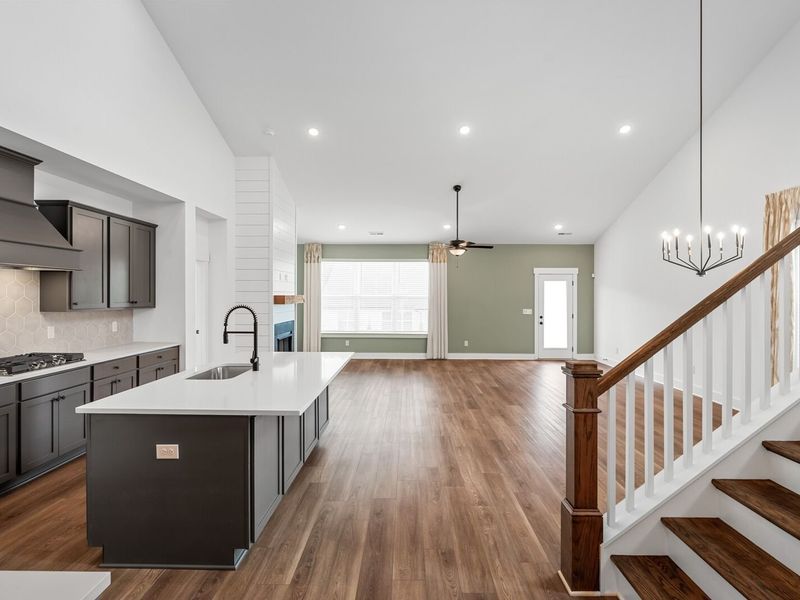 Furnished interior view inside a new home in Carellton, Gallatin (Image 8).