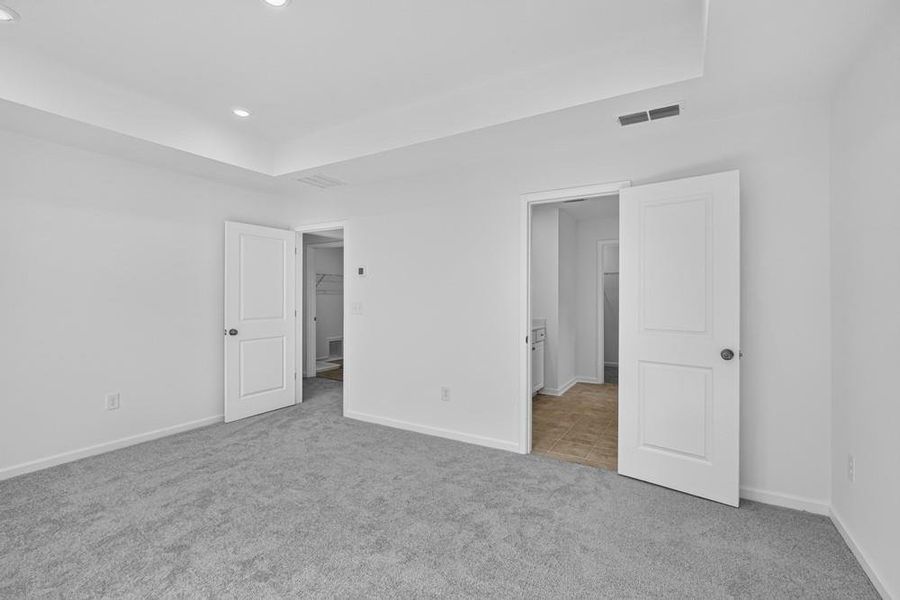 Spacious, unfurnished interior of a new home in Rosewood Farm, Lawrenceville (Image 38).
