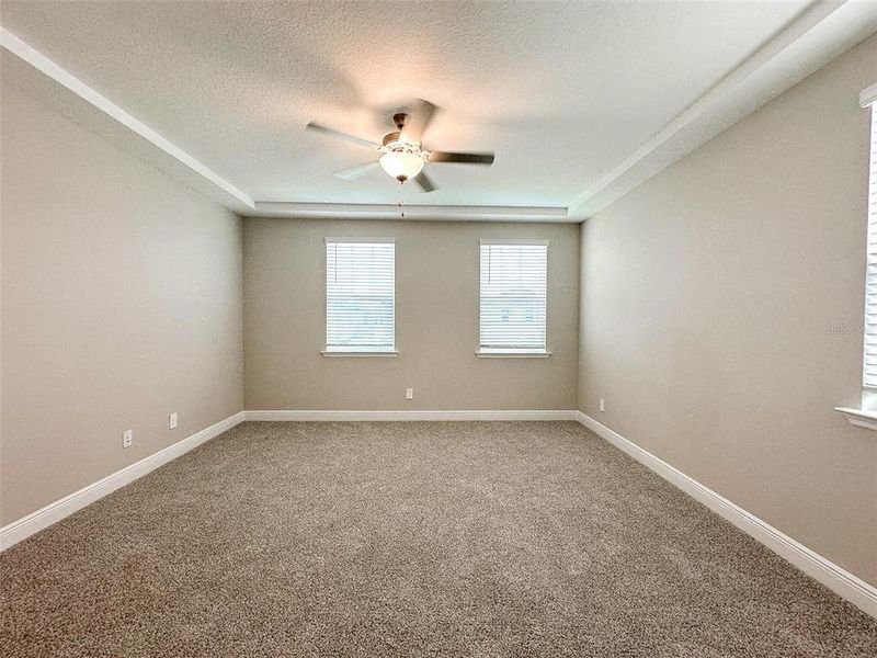 Spacious, unfurnished interior of a new home in Silverleaf Reserve Bungalows, Winter Garden (Image 29).